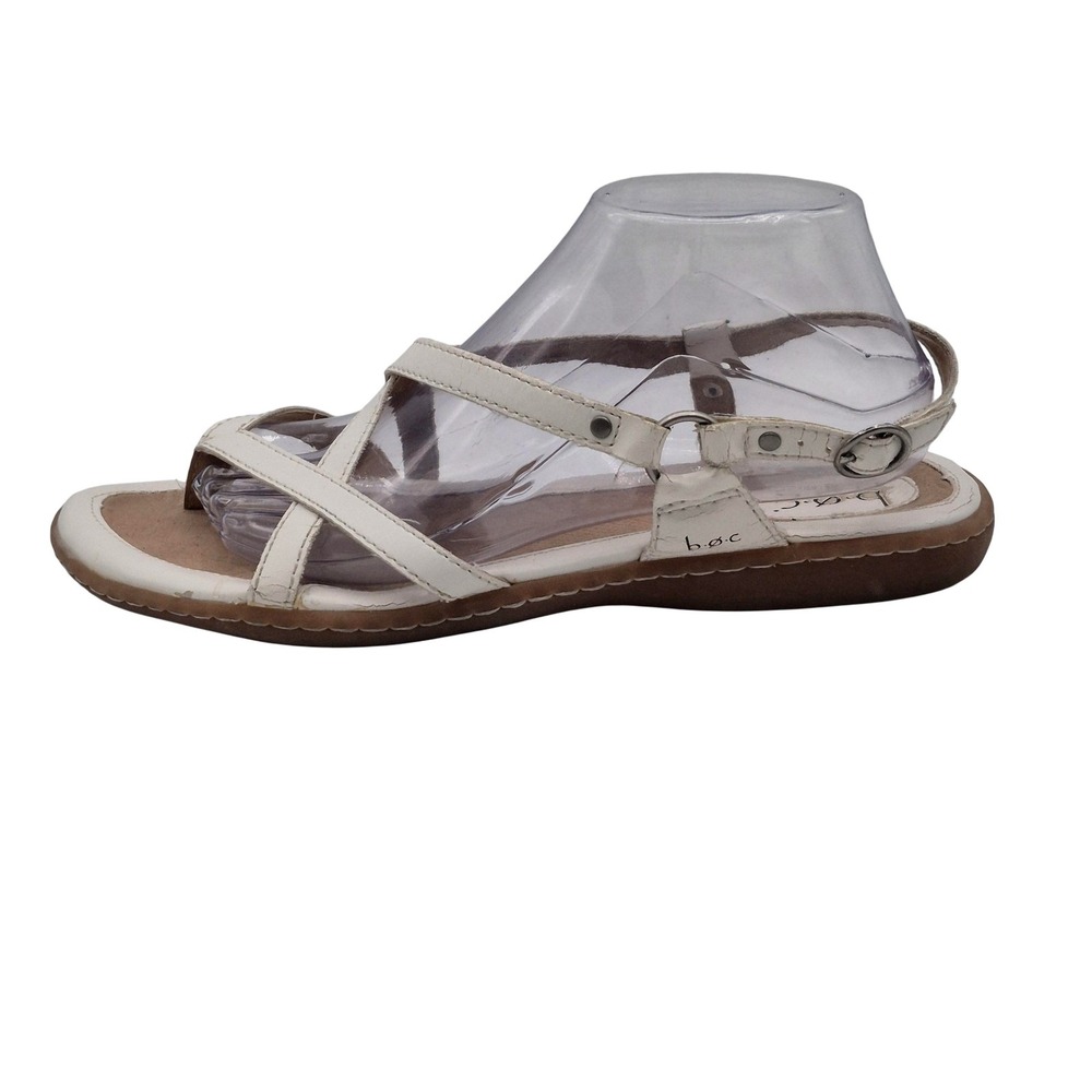 B.o.c Sandals‎ Womens Size 10 White Strappy Toe Loop Buckle Flat Comfort BC1530